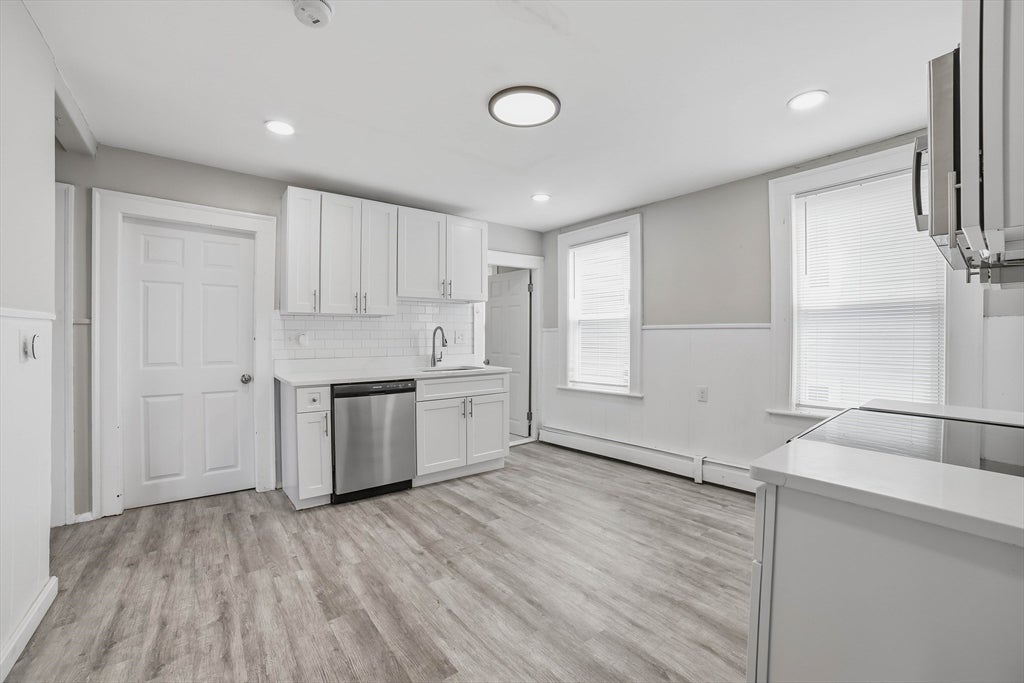 8 Hooper St #3, Worcester, MA, 8 Hooper St #3, Worcester, MA Photo #4