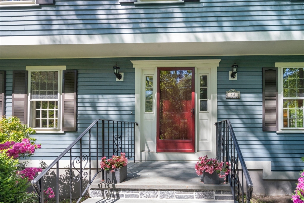 48 Pine Hill Dr