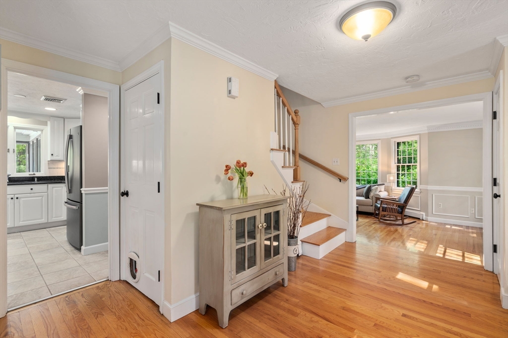 48 Pine Hill Dr