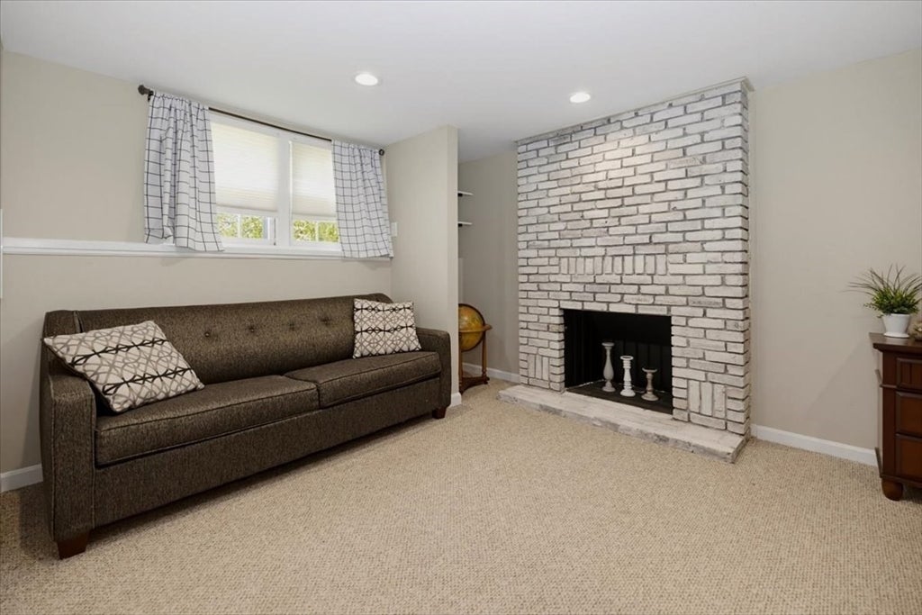3 Bonnie Ln, Billerica, MA, 3 Bonnie Ln, Billerica, MA Photo #32