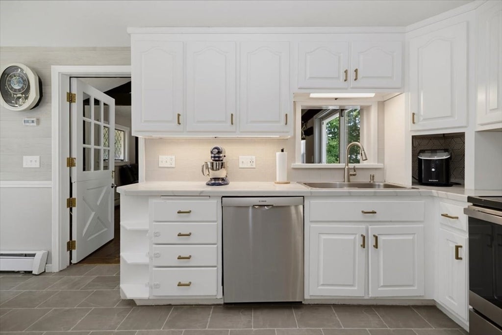 3 Bonnie Ln, Billerica, MA, 3 Bonnie Ln, Billerica, MA Photo #6