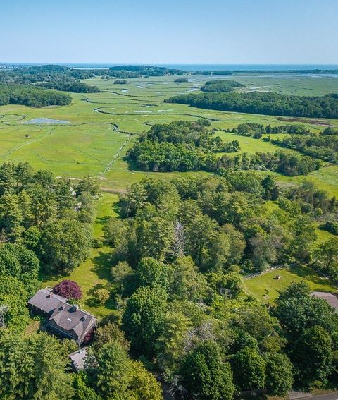 189 John Wise Ave Essex MA 01929