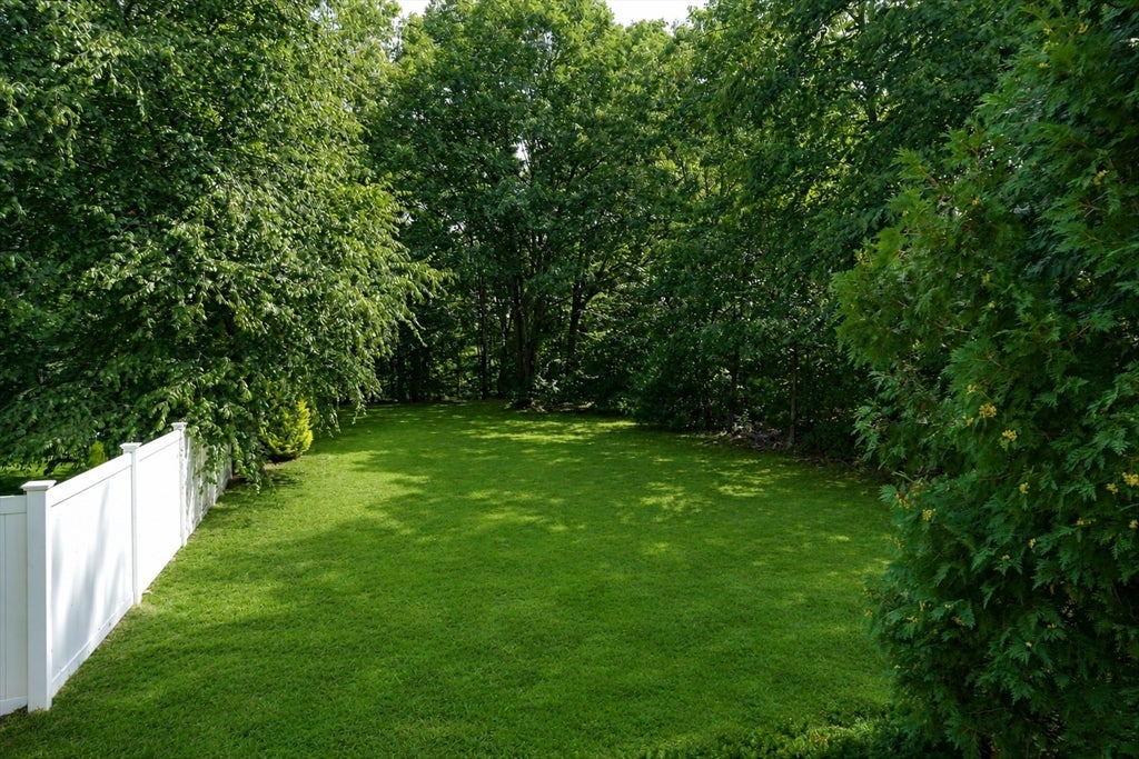 31 Lakeshore Dr, Hudson, MA Photo #38