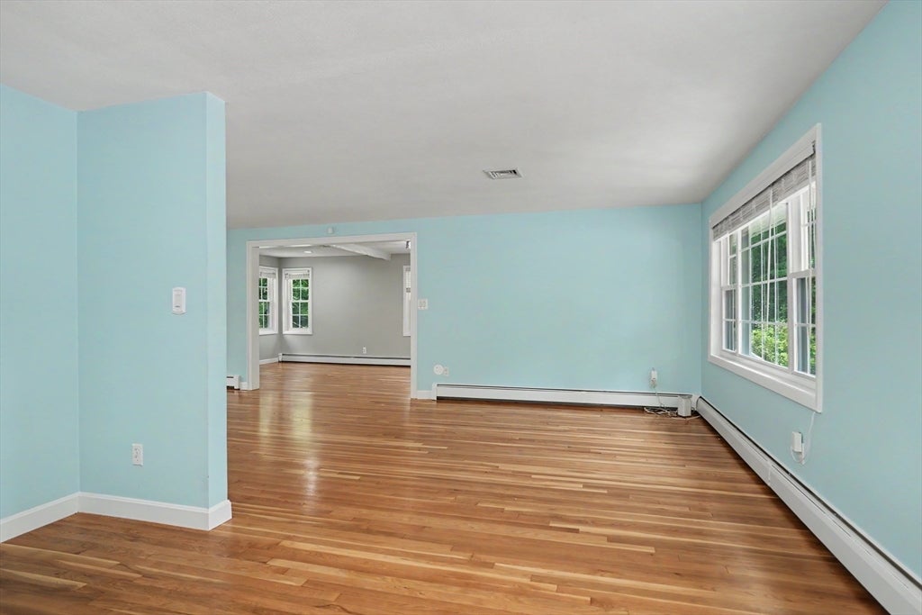 31 Lakeshore Dr, Hudson, MA Photo #19