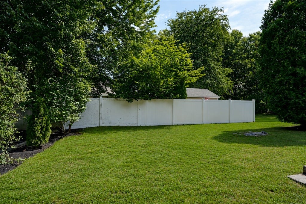 31 Lakeshore Dr, Hudson, MA Photo #39