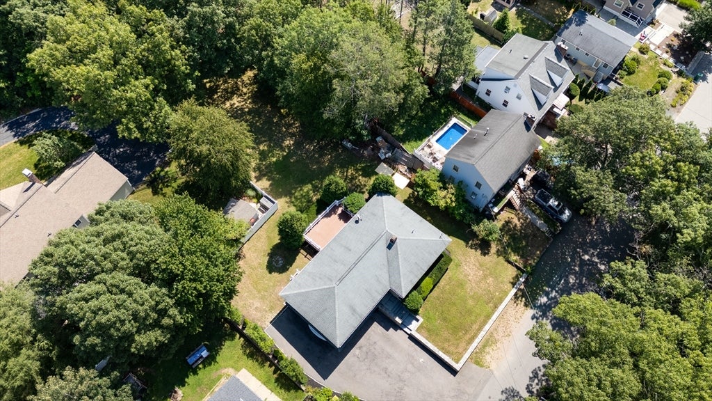 31 Lakeshore Dr, Hudson, MA Photo #37