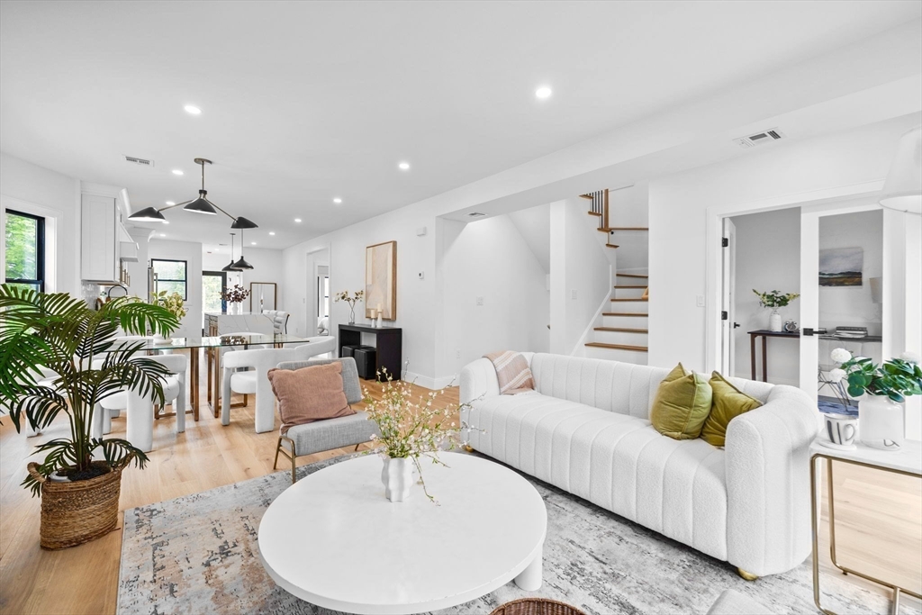 42 Bower St, 2