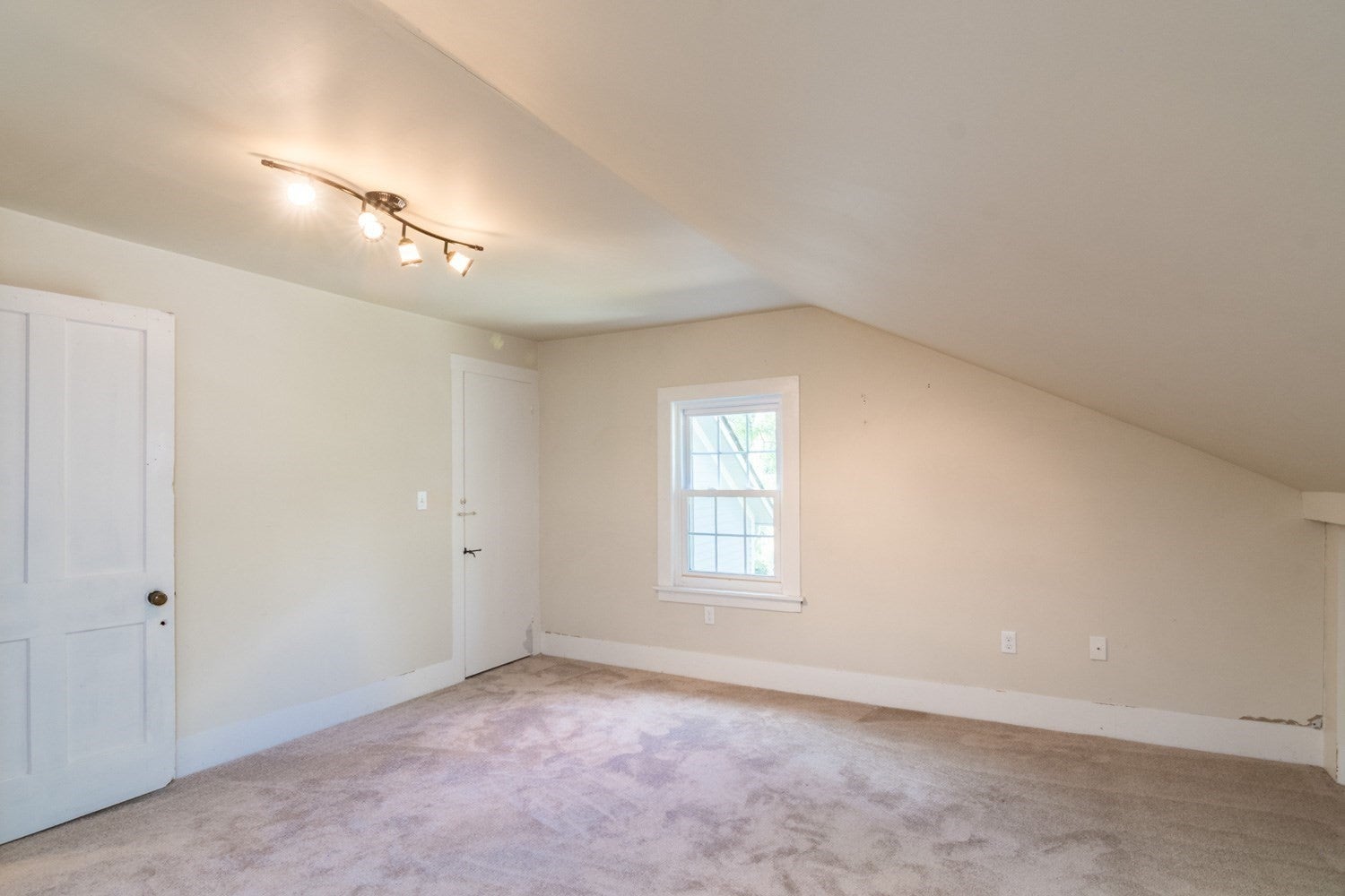 409 Main Rd, Chesterfield, MA Photo #38