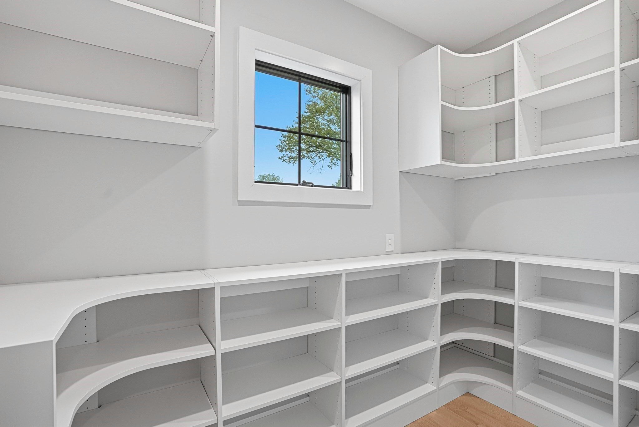 18 Avon Cir, Needham, MA, 18 Avon Cir, Needham, MA Photo #6