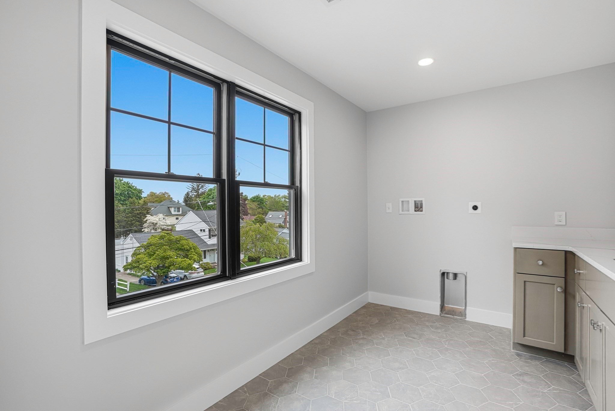 18 Avon Cir, Needham, MA, 18 Avon Cir, Needham, MA Photo #15