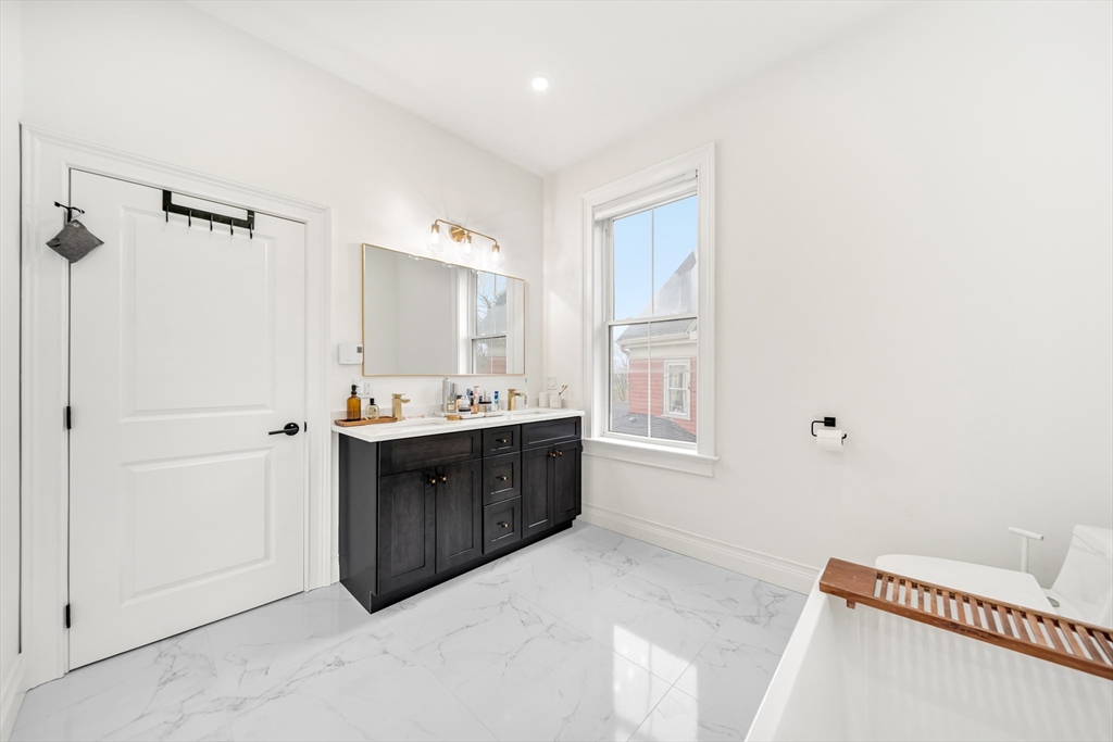 57 Grampian Way #2, Boston, MA Photo #18