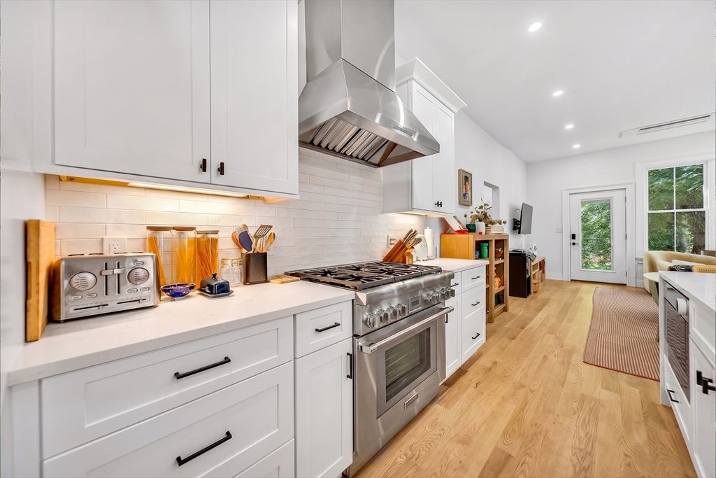 57 Grampian Way #2, Boston, MA Photo #6