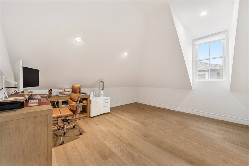 57 Grampian Way #2, Boston, MA Photo #27