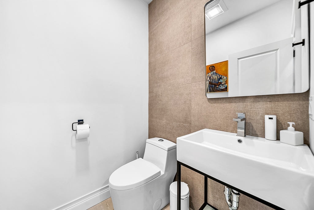 57 Grampian Way #2, Boston, MA Photo #31