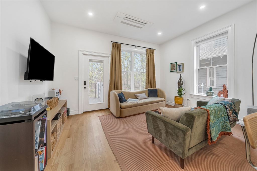 57 Grampian Way #2, Boston, MA Photo #11