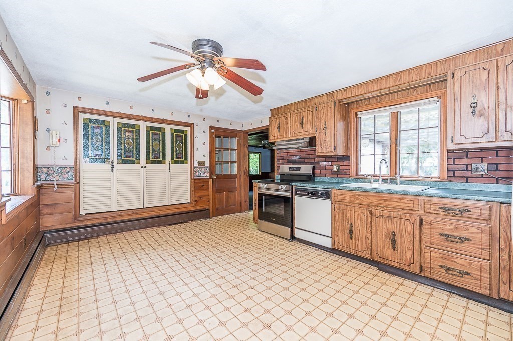 16 Westmont Cir