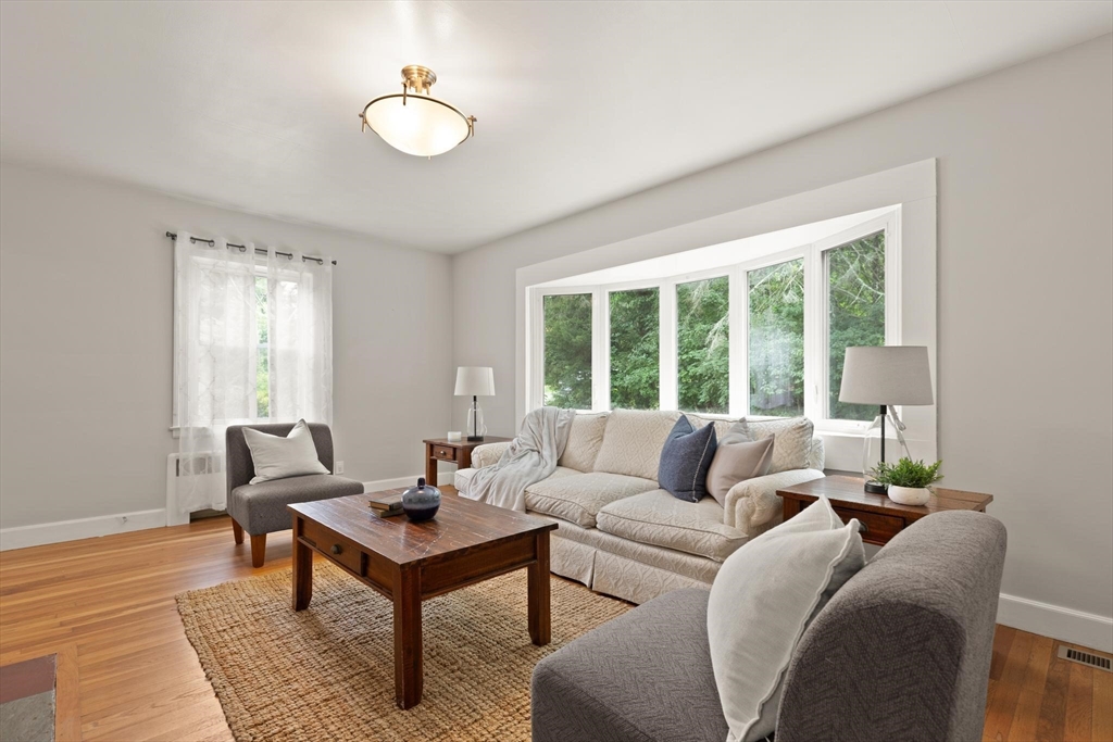 335 Moosehill Road, Walpole, MA Photo #12