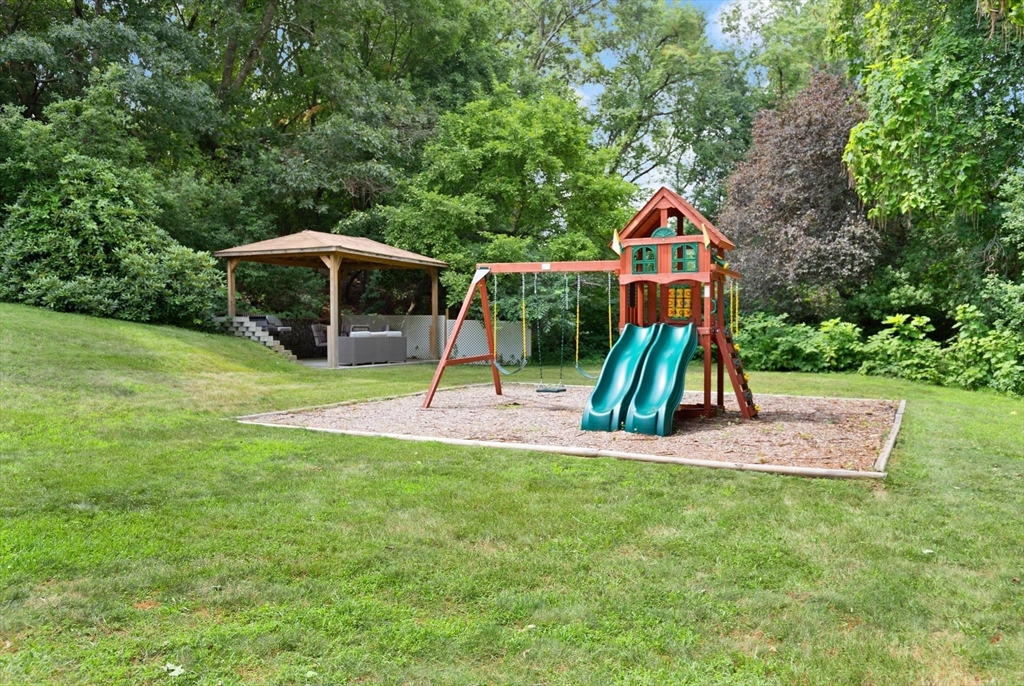 335 Moosehill Road, Walpole, MA Photo #22