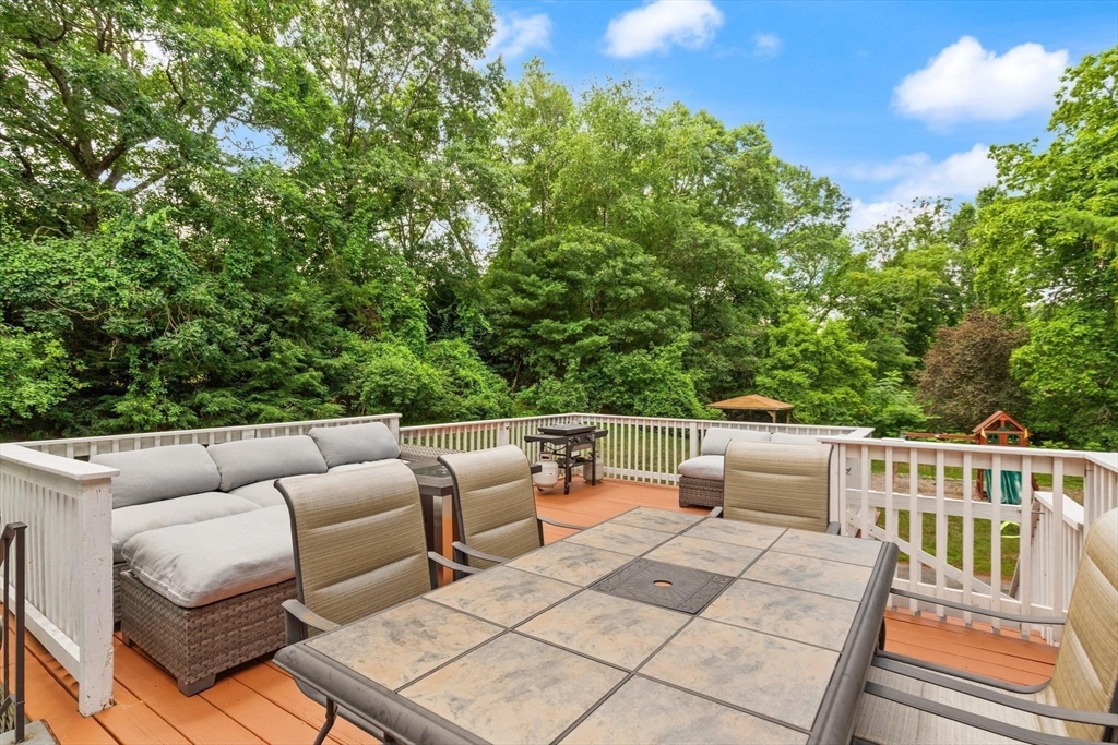 335 Moosehill Road, Walpole, MA Photo #20