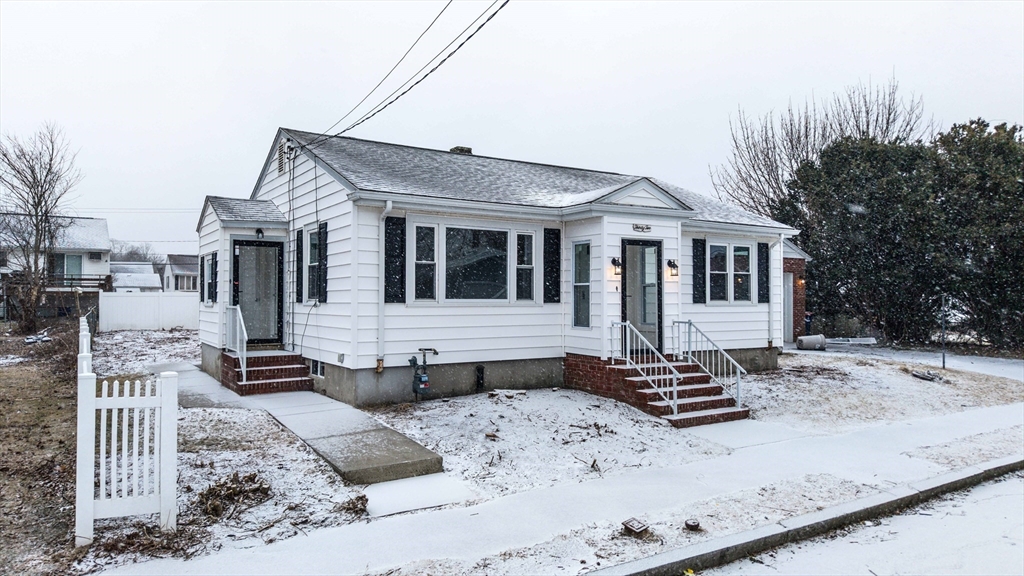 32 Fulton St