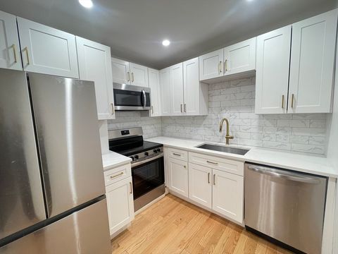 Photo of 95 Phillips St #1, Methuen, MA 01844 (MLS # 73460291)