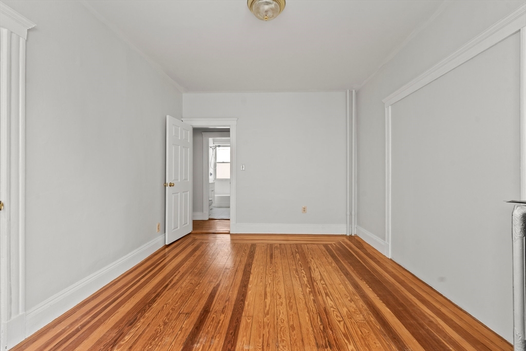 Somerville, Massachusetts 02143, United States, 12 Bedrooms Bedrooms, ,3 BathroomsBathrooms,Residential,Pending,120775