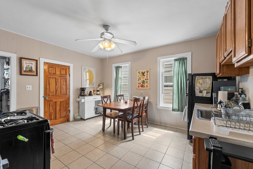 Somerville, Massachusetts 02143, United States, 12 Bedrooms Bedrooms, ,3 BathroomsBathrooms,Residential,Pending,120775