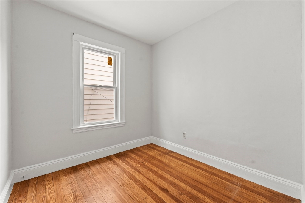 Somerville, Massachusetts 02143, United States, 12 Bedrooms Bedrooms, ,3 BathroomsBathrooms,Residential,Pending,120775