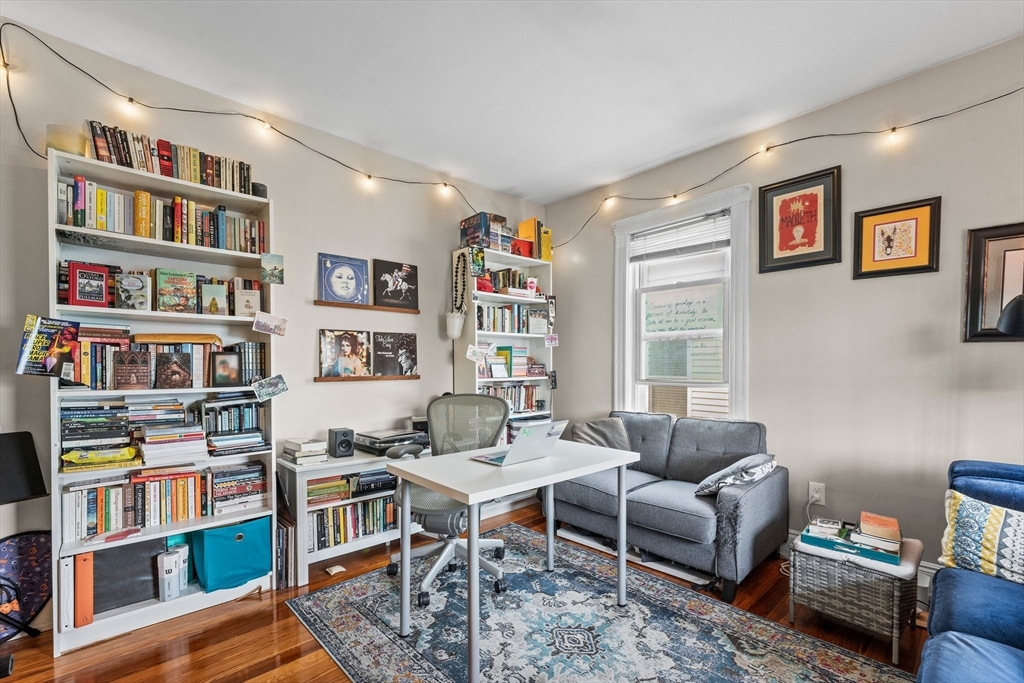 Somerville, Massachusetts 02143, United States, 12 Bedrooms Bedrooms, ,3 BathroomsBathrooms,Residential,Pending,120775