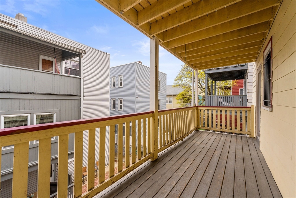 Somerville, Massachusetts 02143, United States, 12 Bedrooms Bedrooms, ,3 BathroomsBathrooms,Residential,Pending,120775