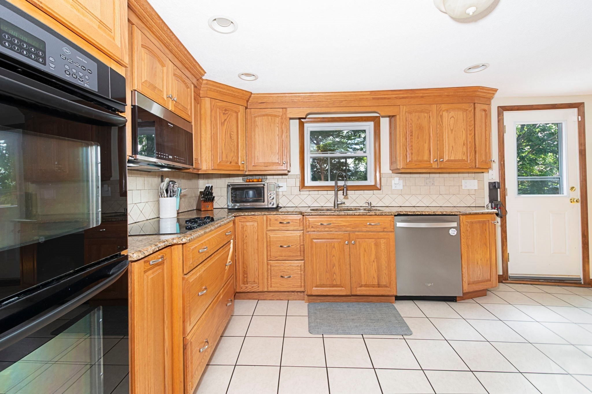 4 Carter Rd, Worcester, MA, 4 Carter Rd, Worcester, MA Photo #9
