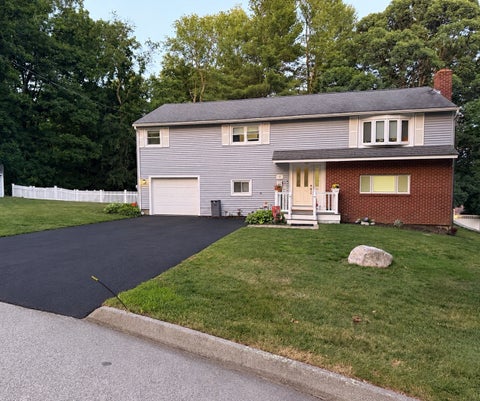 Photo of 4 Carter Rd, Worcester, MA 01609 (MLS # 73578907)