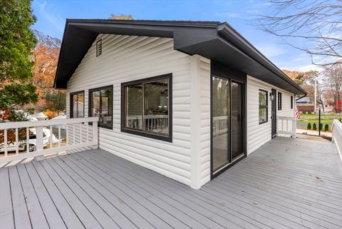 Photo of 6 Henry Rd, Webster, MA 01570 (MLS # 73451343)