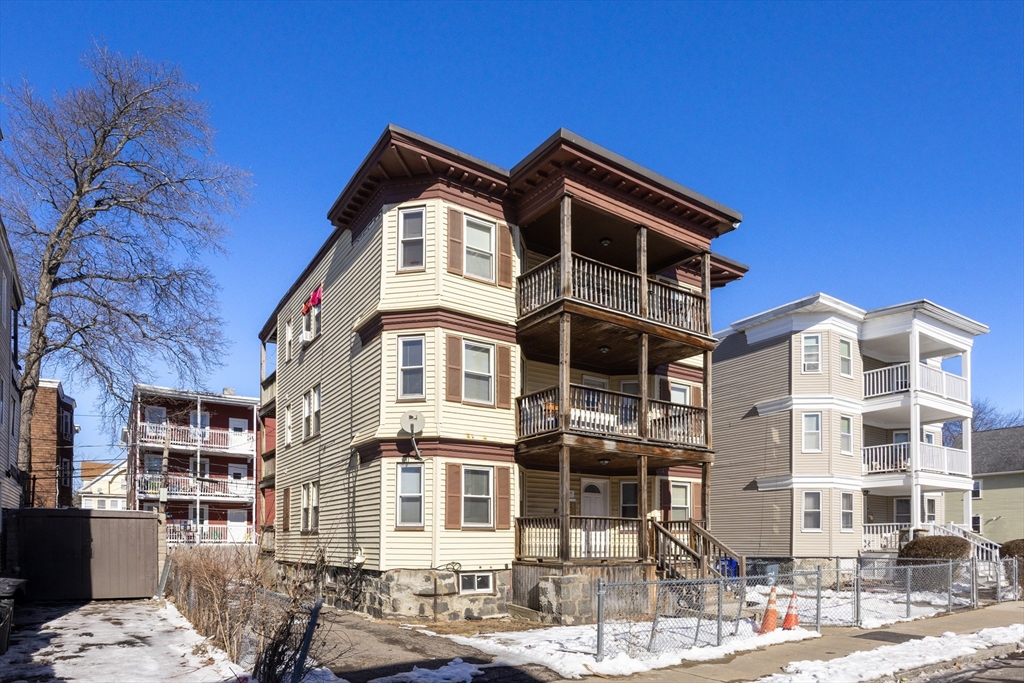 35 Wilcock  St