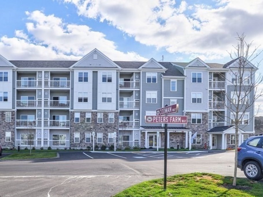 6 Peters Farm Way 406