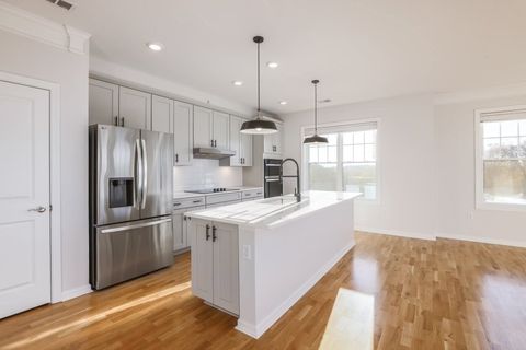6 Peters Farm Way 406 Westborough MA 01581