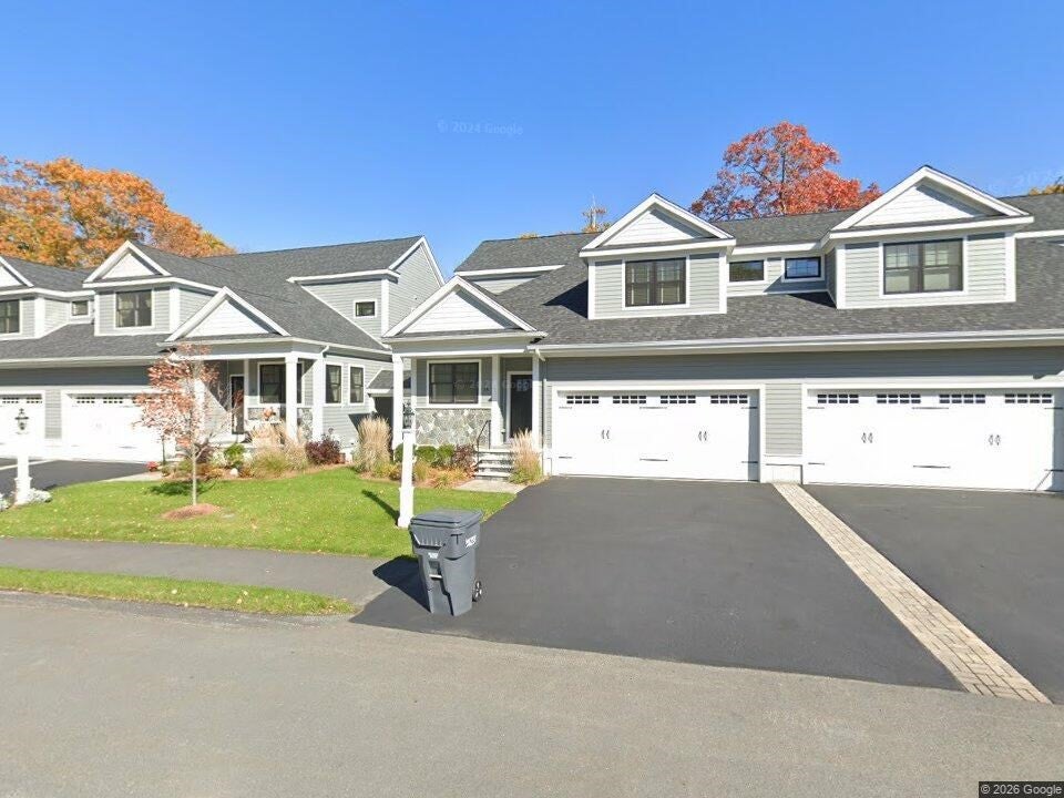 Photo of 14 Davenport Ln, Hopkinton, MA