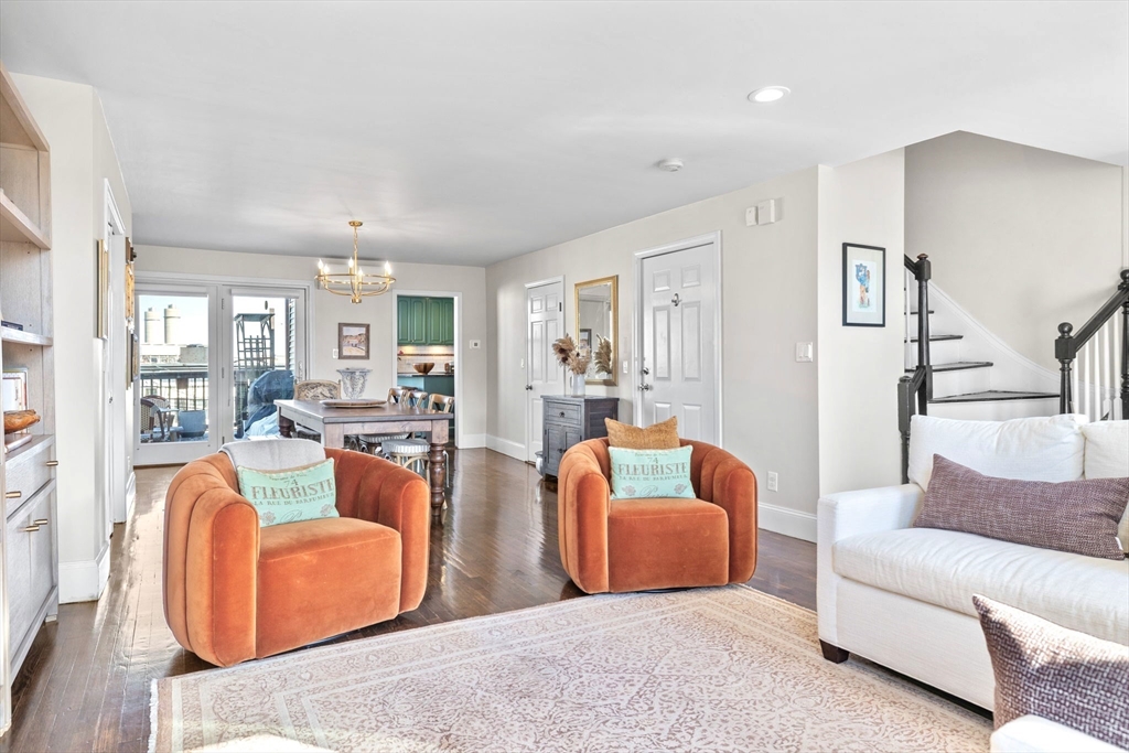 417 Bunker Hill St 2