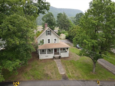 106 N Main St Deerfield MA 01373