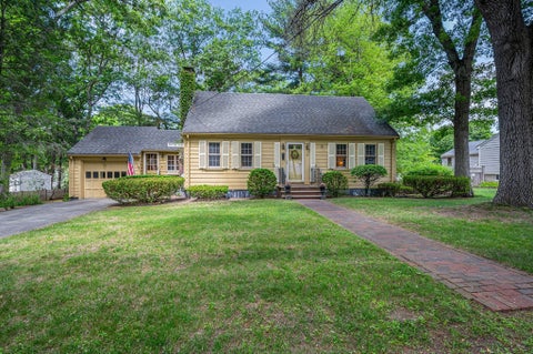 Photo of 16 Cottage Park, Reading, MA 01867 (MLS # 73537226)