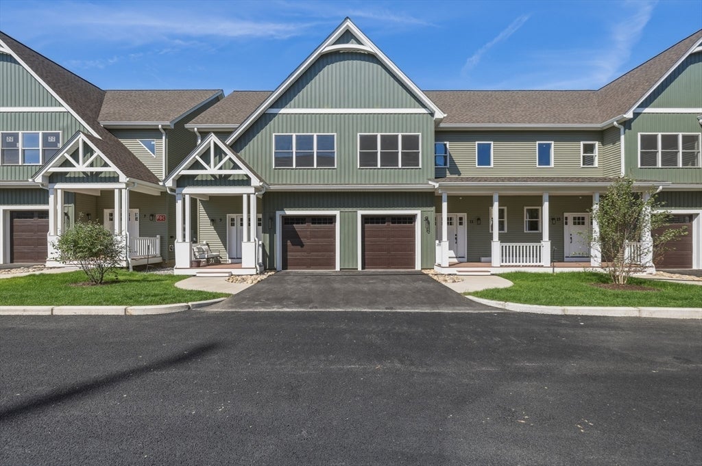 13 Elizabeth Lane 13
