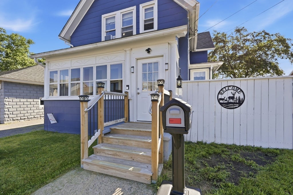 28 Cedar St