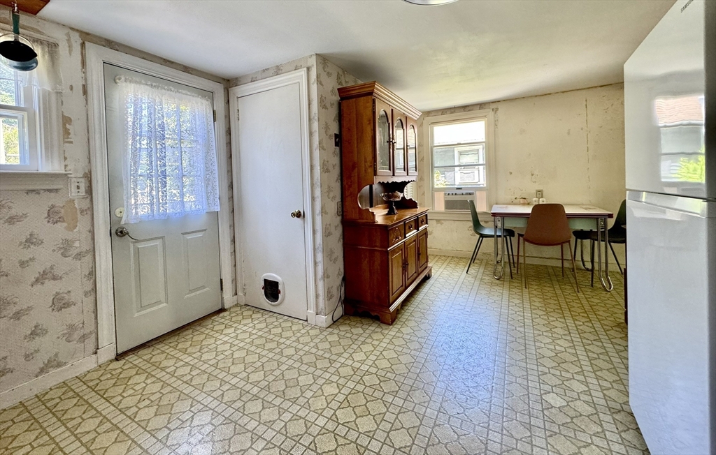 262 W Shore Dr