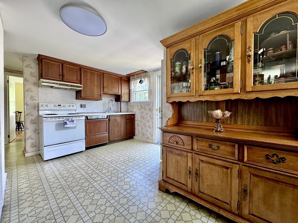 262 W Shore Dr