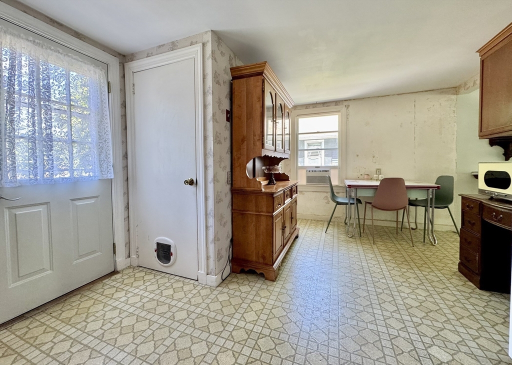 262 W Shore Dr