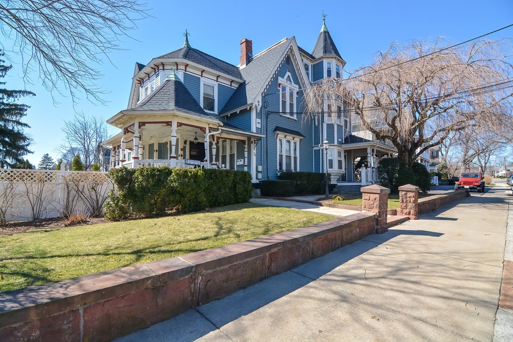 34 High St