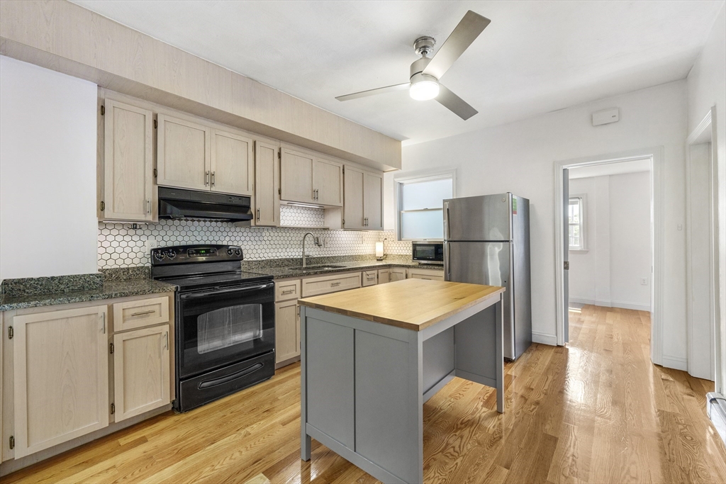 281 Chelsea St 2A