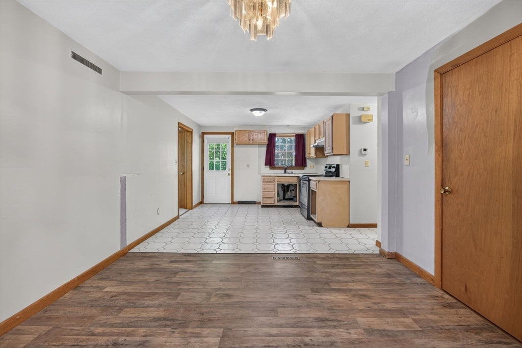 39 Mountain Ave, Saugus, MA, 39 Mountain Ave, Saugus, MA Photo #11
