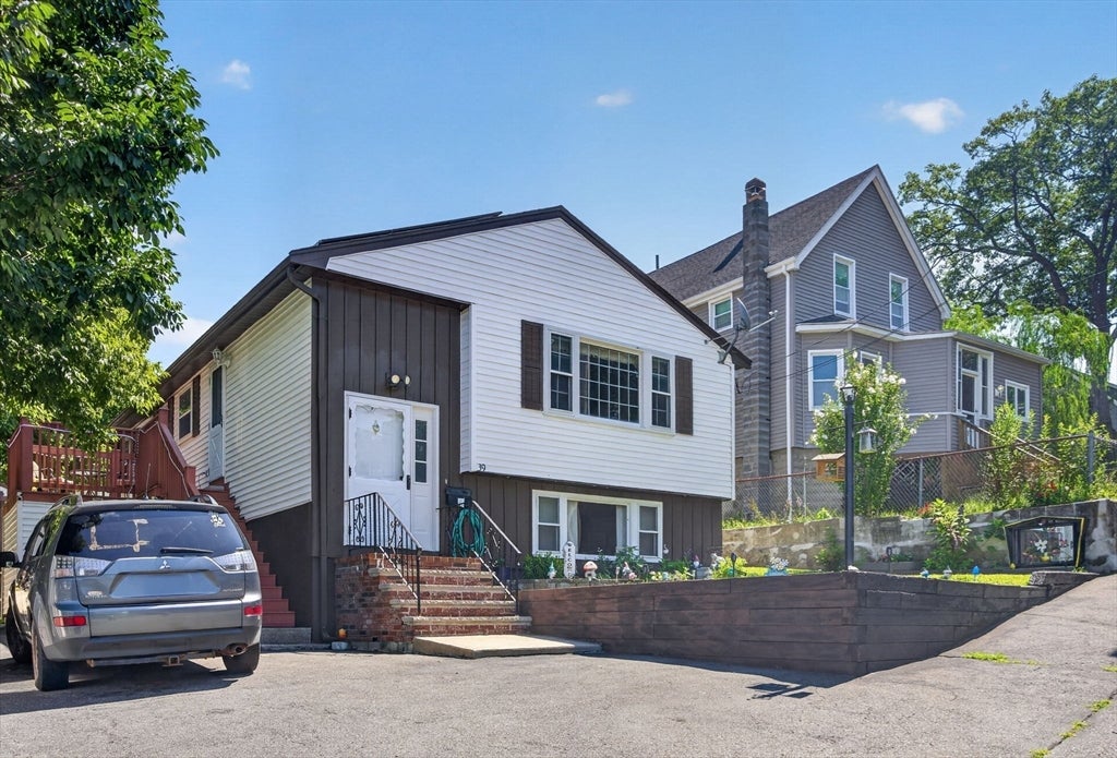 39 Mountain Ave