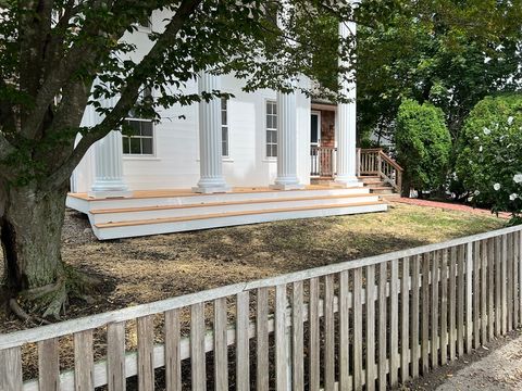 24 Morse Court B Manchester MA 01944